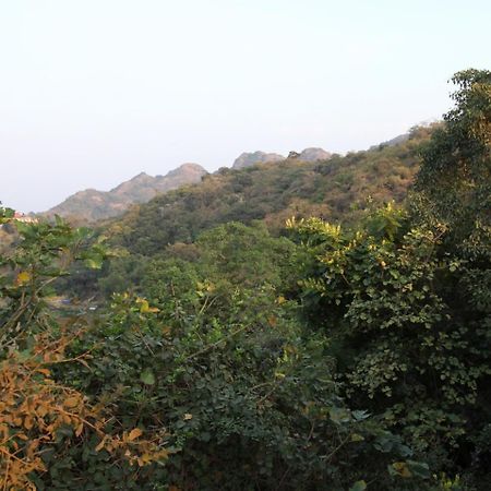 Oyo 23448 Home Spacious Mountain View Studio Mount Abu Esterno foto