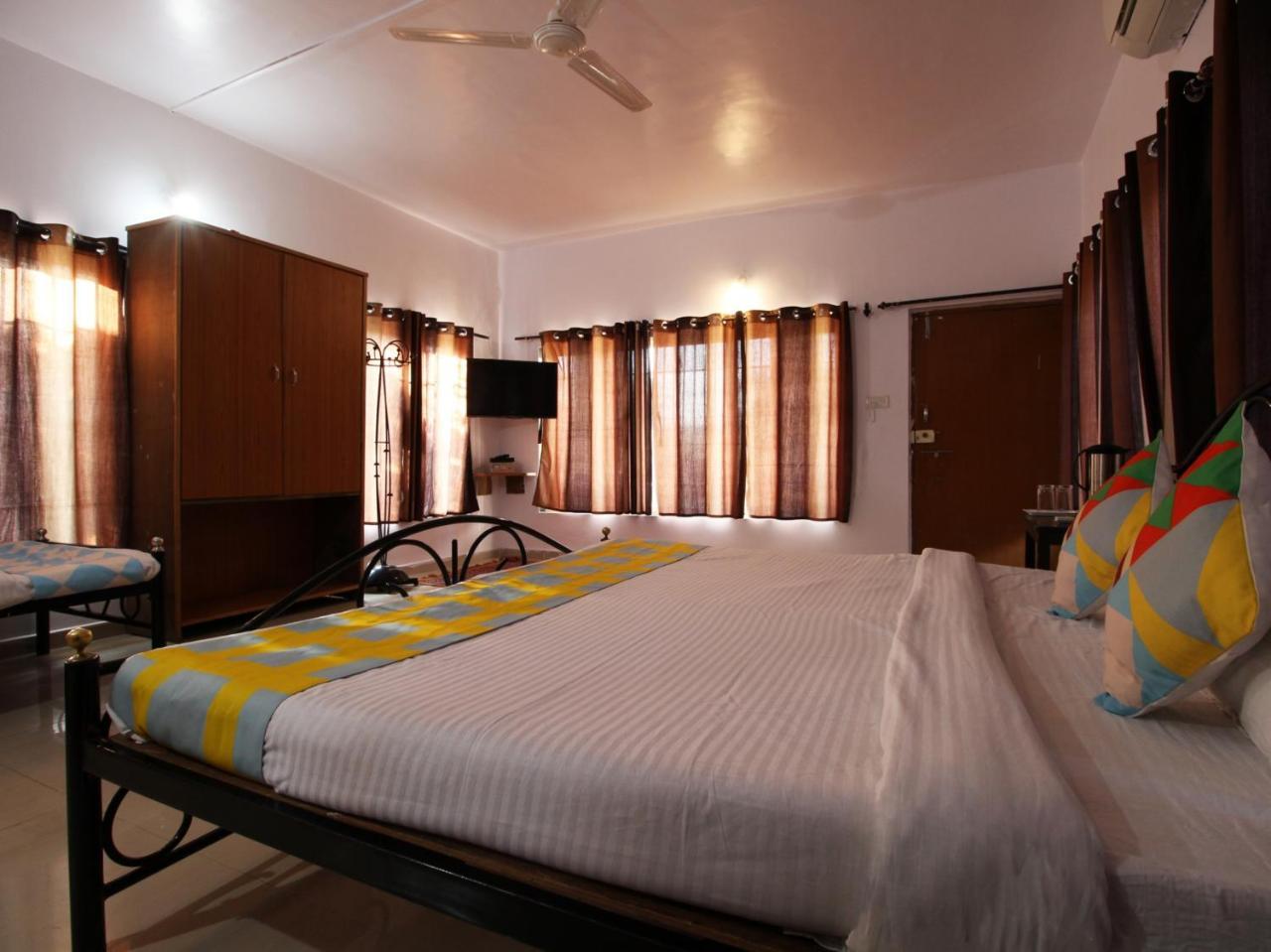 Oyo 23448 Home Spacious Mountain View Studio Mount Abu Esterno foto