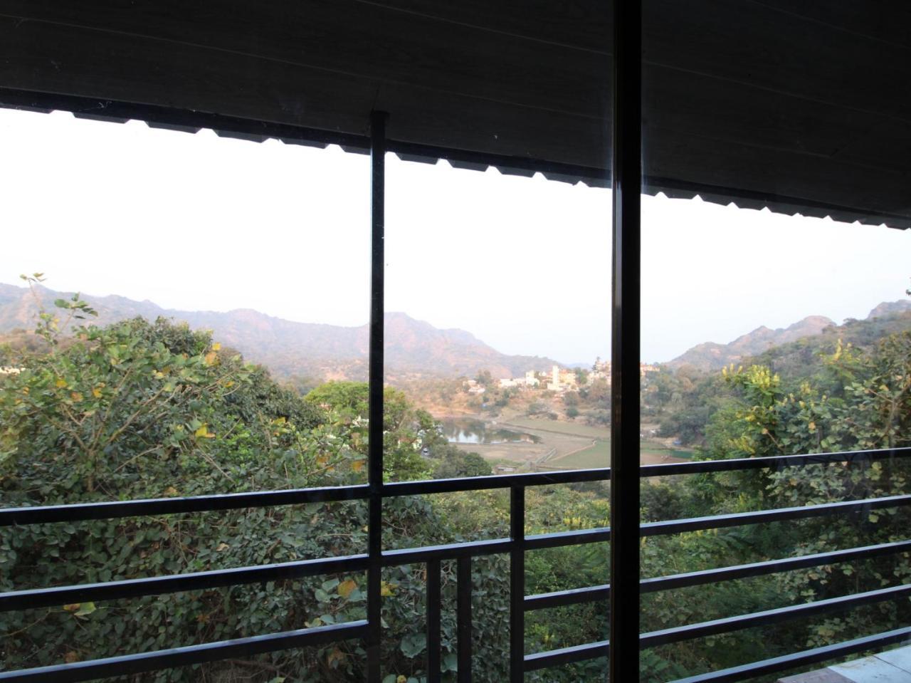 Oyo 23448 Home Spacious Mountain View Studio Mount Abu Esterno foto